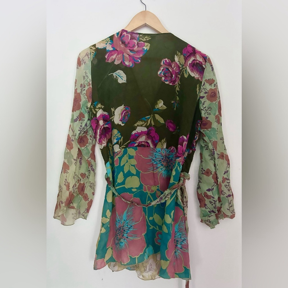 Jill floral wrap kimono top in size medium multicolour - Picture 2 of 6